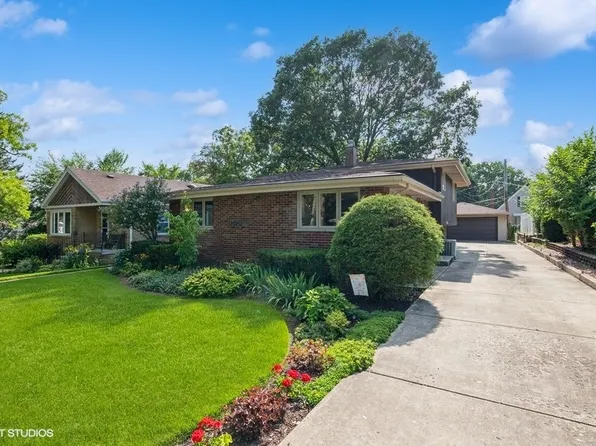 9304 S 82nd Ave, Hickory Hills, IL 60457