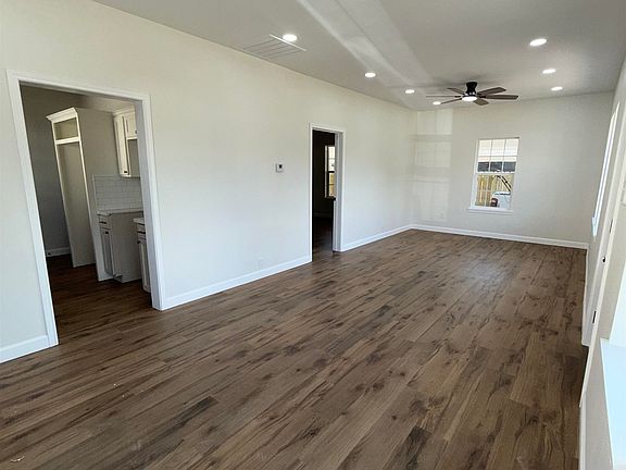 4th image of 3924 7th St