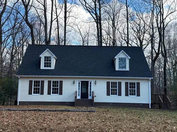 65 Francis St, Montross, VA 22520