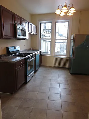 Rented by Space Real Estate | media 13