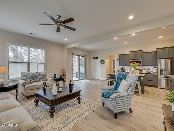 4th image of 8115 Cornell Ln