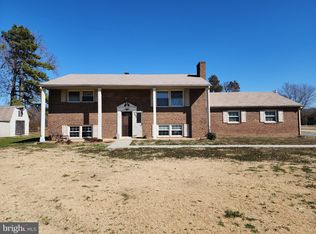 8253 Burrell Ln, King George, VA 22485