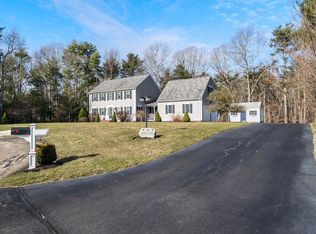 12 Thistle Ln, Rochester, MA 02770