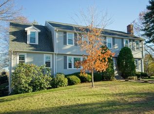 2 Pitcairn Pl, Lexington, MA 02421