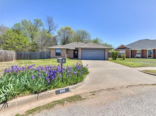 100 Parkdale Ct, Noble, OK 73068