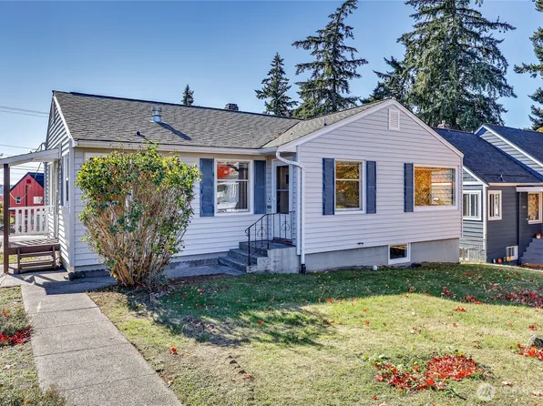 2105 E Highlands Street, Bremerton, WA 98310