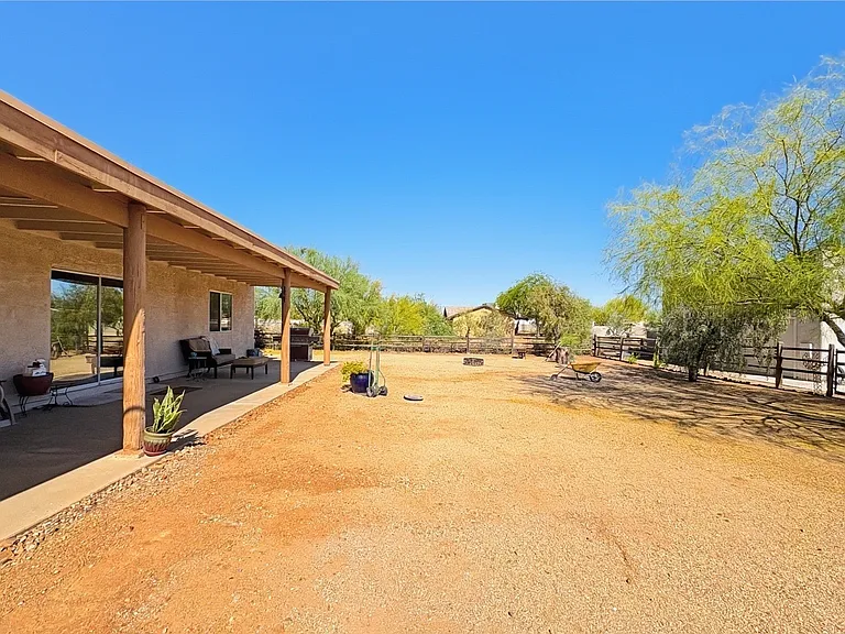 1033 E Irvine Rd #A — Photo 25
