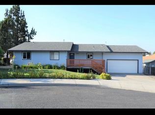 843 NW Maple Ct, Redmond, OR 97756