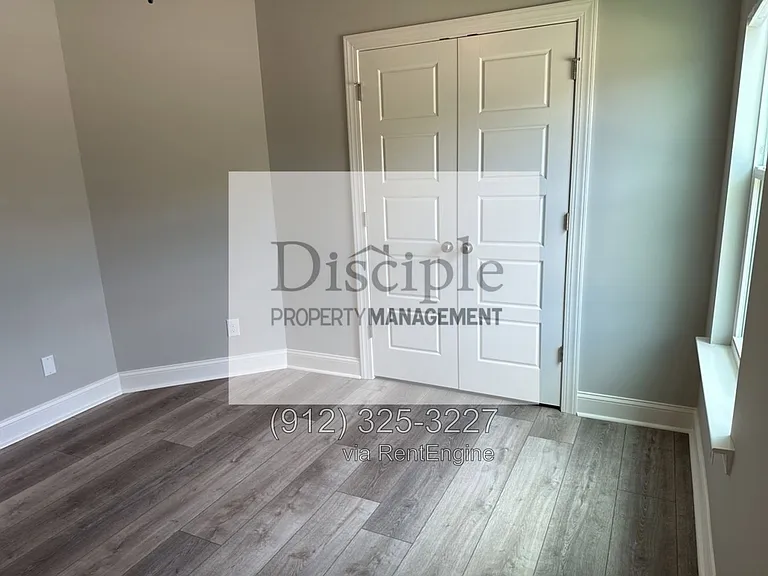 79 Ennis Rd — Photo 39