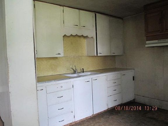 5th image of 15807 W Sherman St