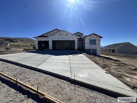 2nd image of 1705 Dumas Cir