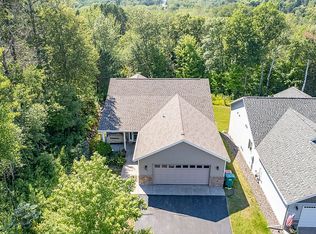 206 Bluffs Ridge Ct, Duluth, MN 55811