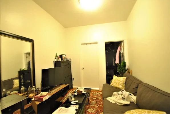 Rented by Bold New York | media 11