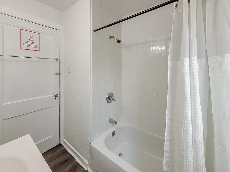 Main house bathroom, rooms 1,2,3,4 & 5.