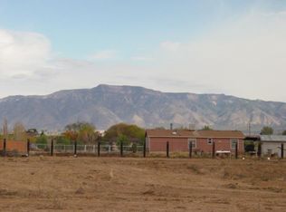 16 Sacramento Pl, Los lunas, NM 87031