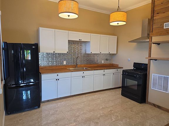 4th image of 549 W Main St #2