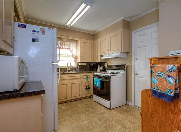 5th image of 5742 E 4th Pl S