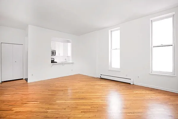 Rented by Waldstar Real Estate LLC | media 26