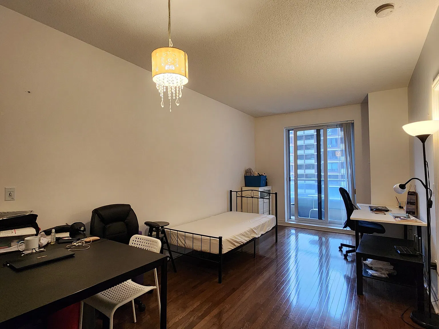 1 bed, $2,400 — Photo 3