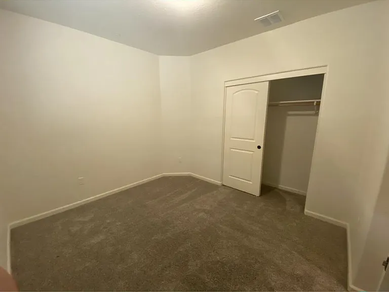 2406 Plantation Ave — Photo 5