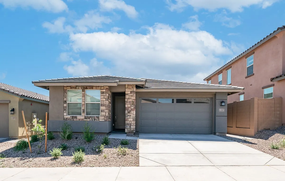 13303 W Eagle Feather Rd, Peoria, AZ 85383, USA — Photo 2