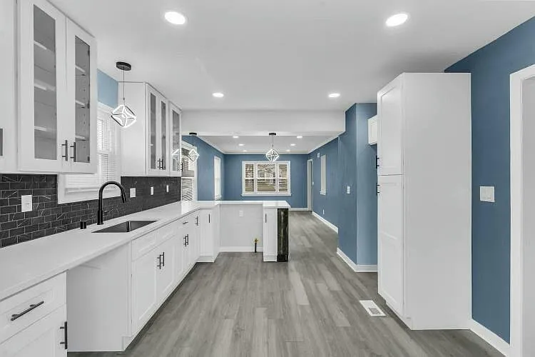 3718 North 50th STREET photo 1