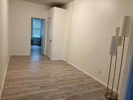 Rented by Apple Realty Group Corp | media 8