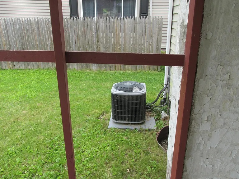1042 Taggart St NW — Photo 15