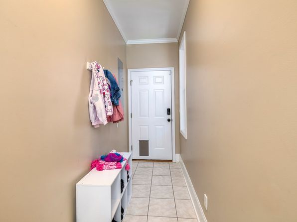 3200 Mayflower Ln, Sumter, SC 29150