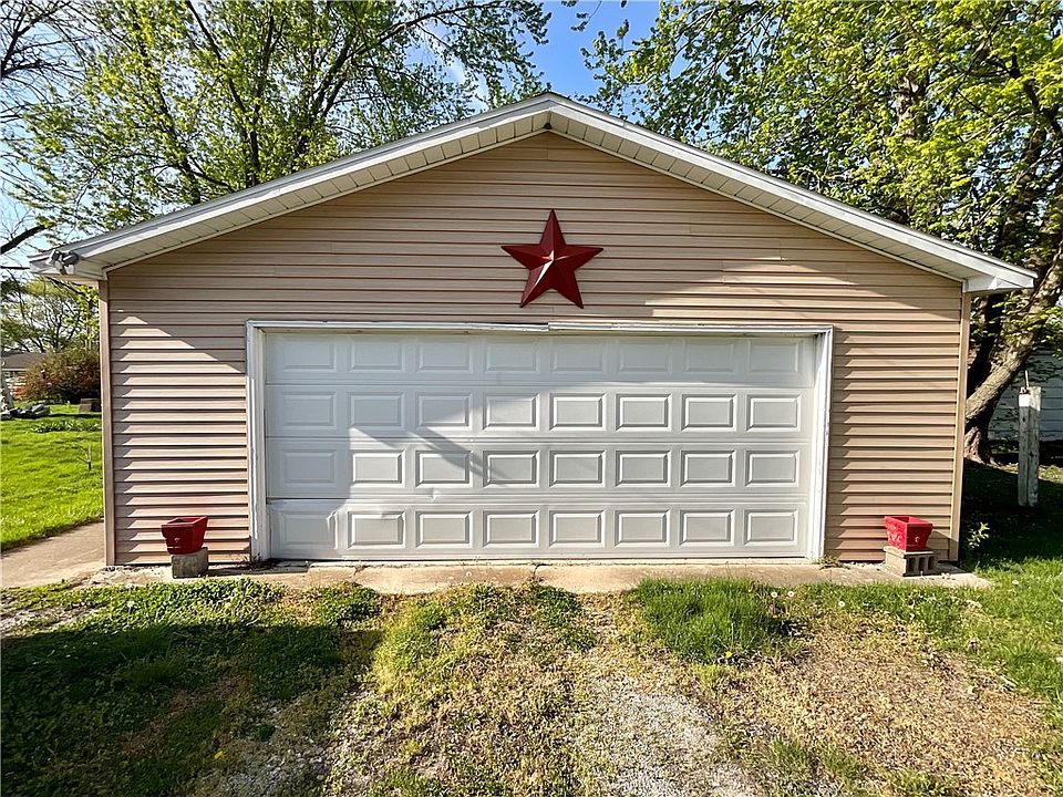 719 E Jefferson Ave, Chrisman, IL 61924 Zillow