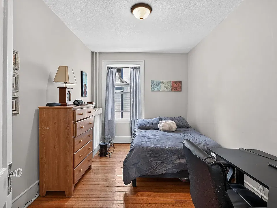 757 Laurel Ave #1
