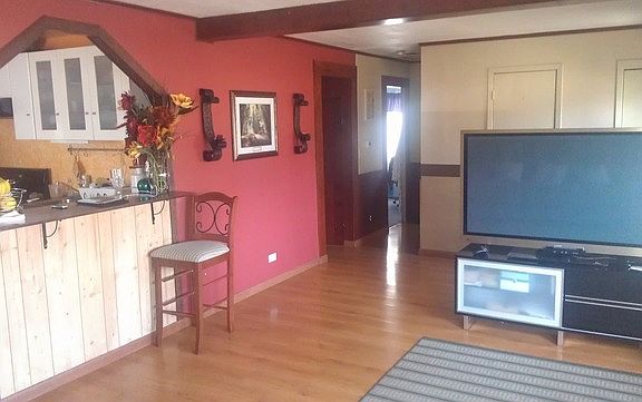 4th image of 134 E Streamwood Blvd
