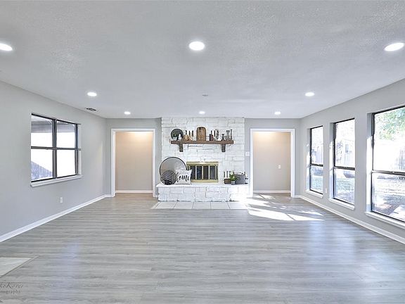 5th image of 2201 Minter Ln