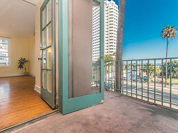 4th image of 455 E Ocean Blvd APT 201