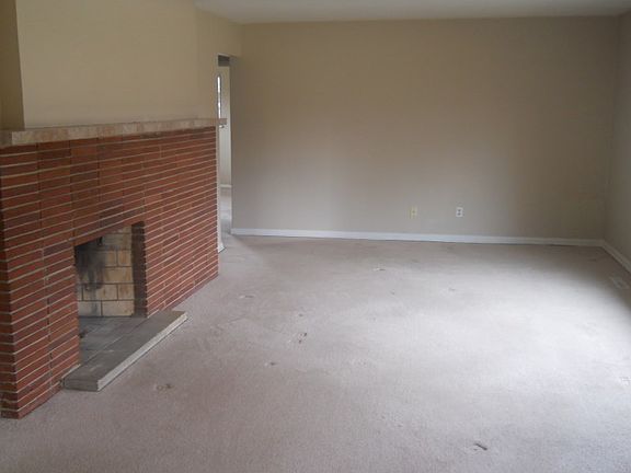 2nd image of 414 Minty Dr