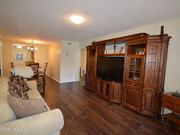 4th image of 5441 Hansel Ave #17