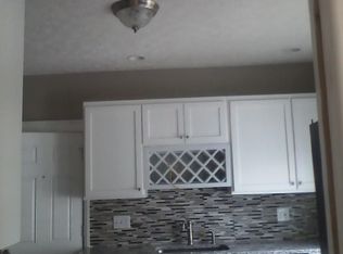 2121 Brown Rd, Lakewood, OH