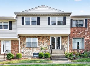 2040 Carlile Dr, Uniontown, OH 44685