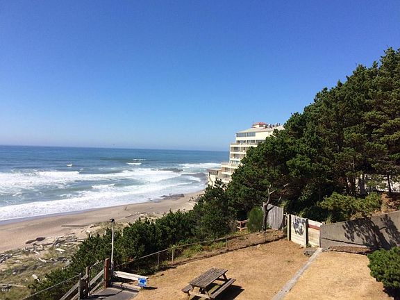 3rd image of 4229 SW Beach Ave #14