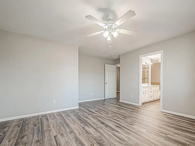 10043 Morocco Rd — Photo 30