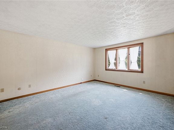 4th image of 1343 Northfield Dr