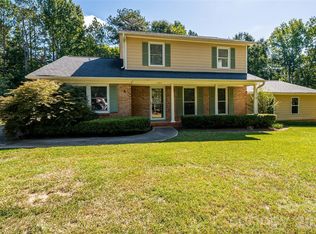 621 S Jackson Ave, Waxhaw, NC 28173