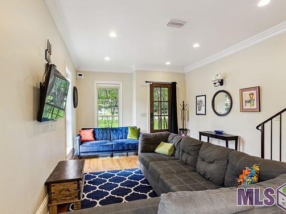 3rd image of 2140 Napoleon Ave