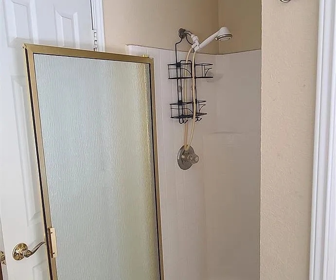 1210 Hidden Oaks Dr — Photo 15
