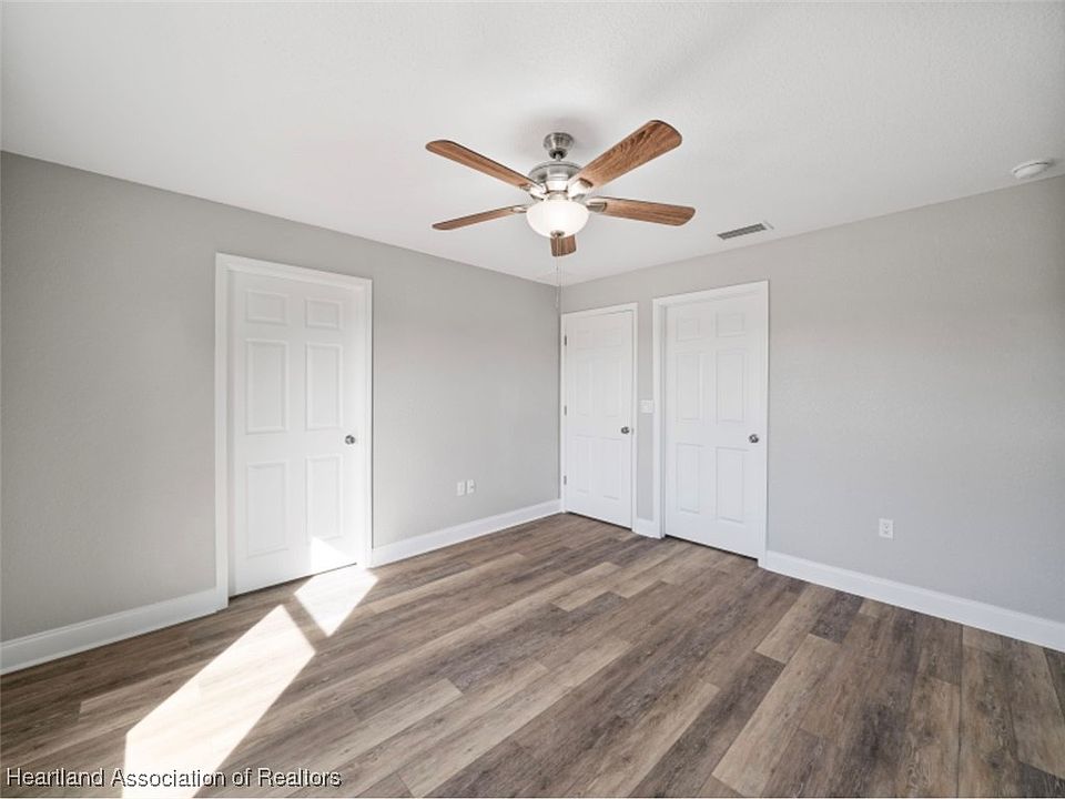 2nd image of 524 7th St E