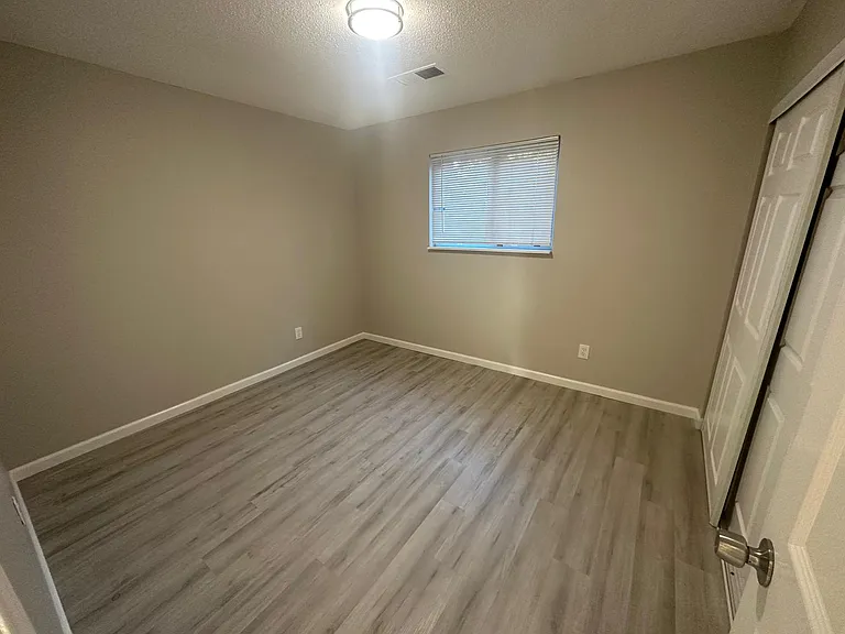 409 Woodland Ave #A — Photo 7