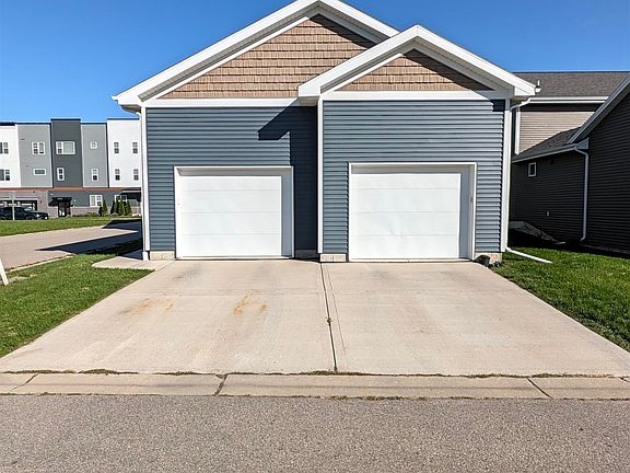 3rd image of 2871/2873 Endive Dr