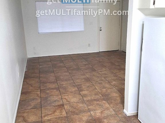 4th image of 5135 E Oak St #1