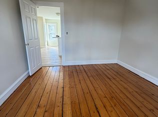 72 Kickemuit Rd APT 3R, Warren, RI 02885