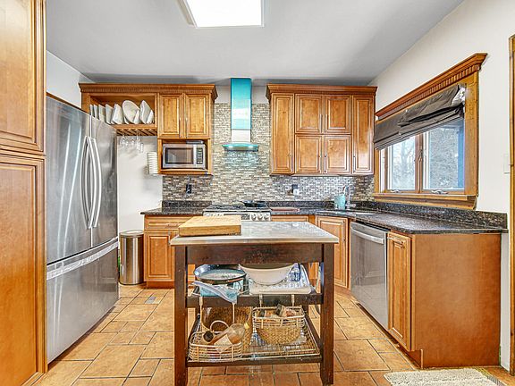 4th image of 506 Mulberry St